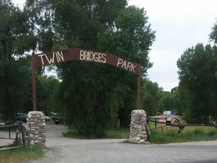 Twin Bridges Park Camp and Canoe near Rexburg, Idaho Free Arenas