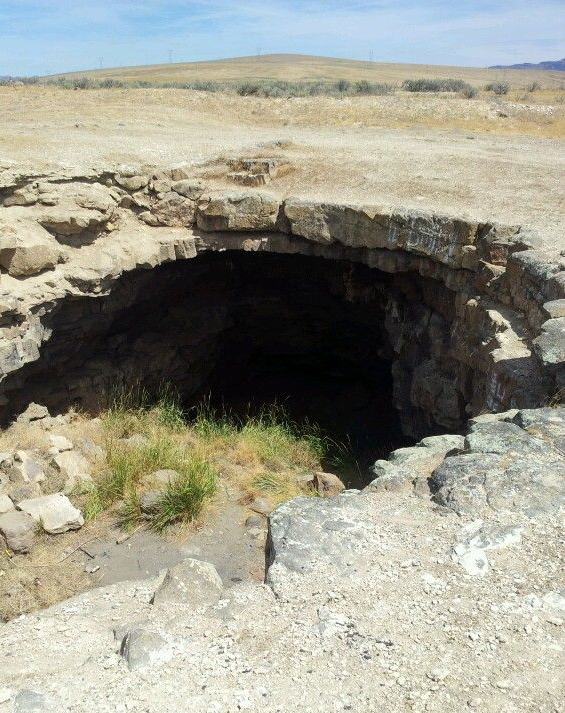 Eureka Cave Cave near Mountain Home, Idaho Free Arenas