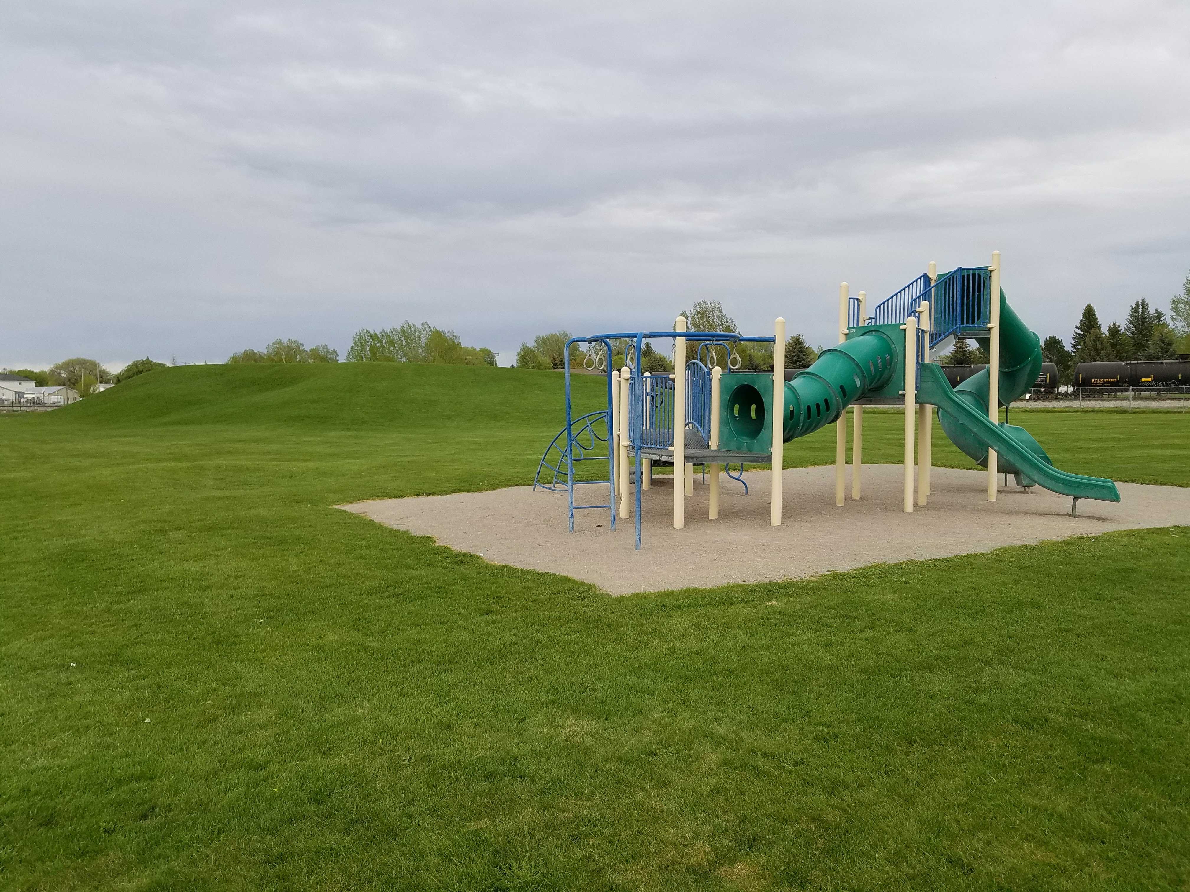 Smith Park Skateboard and Sled near Sugar City, Idaho Free Arenas