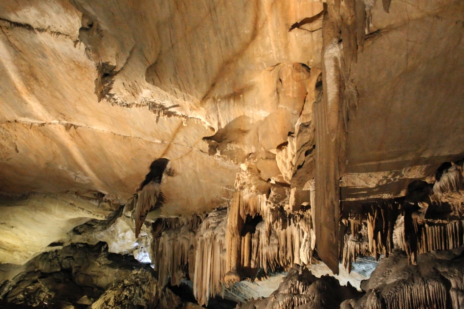Crystal Cave Hike near Three Rivers, California Free Arenas