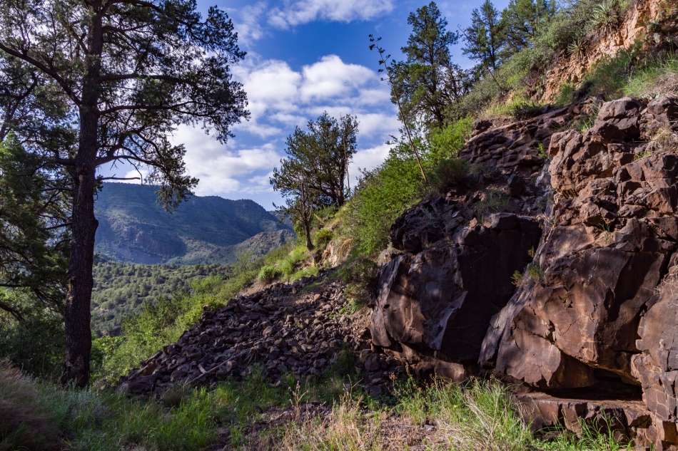 Fossil Creek Dam (Toilet Bowl) Dive, Hike, and Swim near Pine