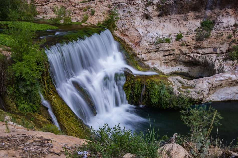 Fossil Creek Dam (Toilet Bowl) - Dive, Hike, and Swim near Pine, Arizona.