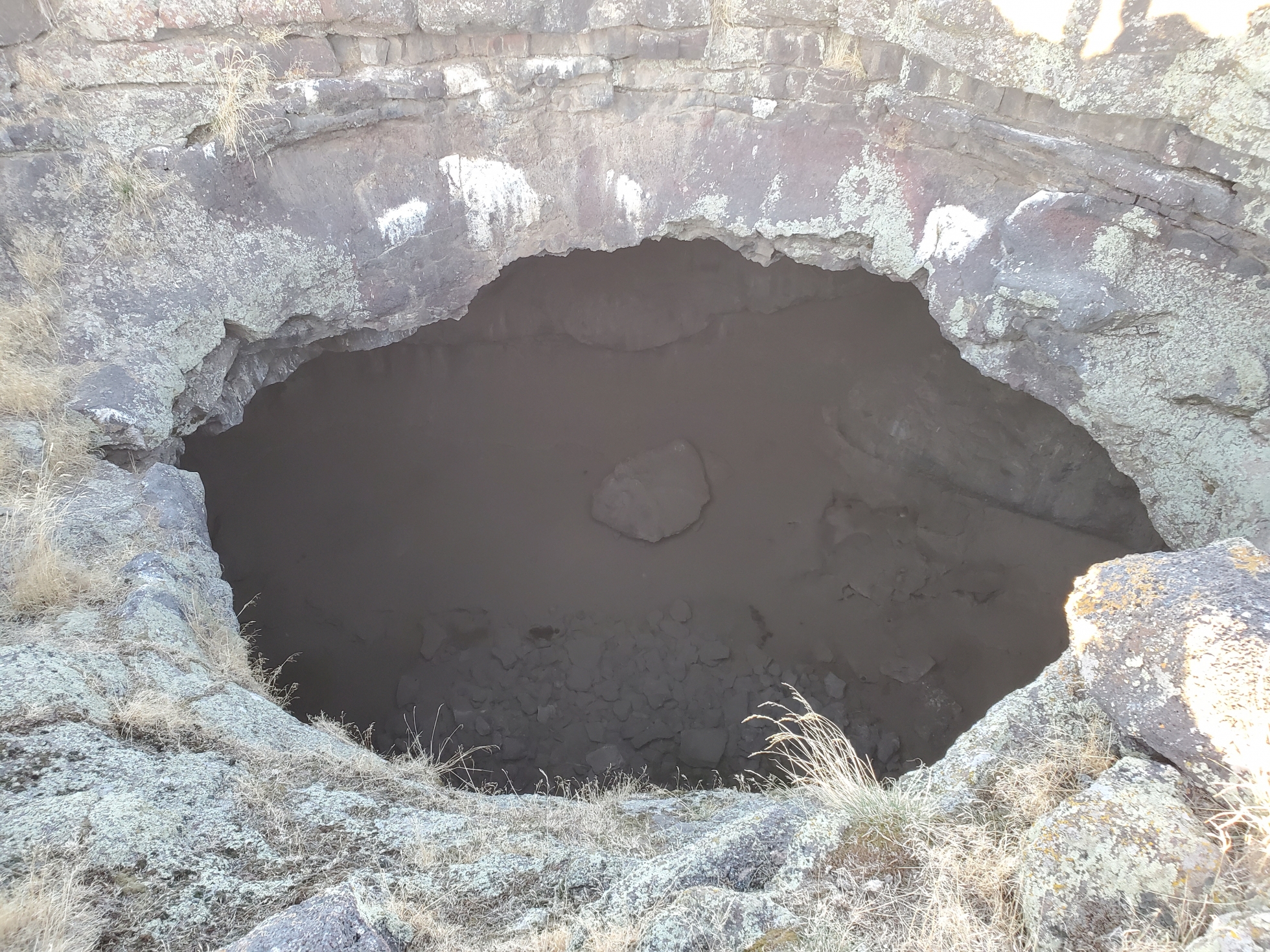 Tea Kettle Cave Cave near Bliss, Idaho Free Arenas