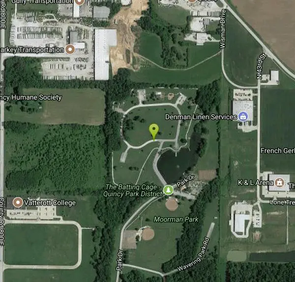 Disc Golf at Moorman Park near Quincy, Illinois. Maps, directions, and reviews. Short course in beautiful park. Nice variety of open, dogleg and tunnel shots. 2 telephone pole mandos. Map at web site. Public (No Fee)
