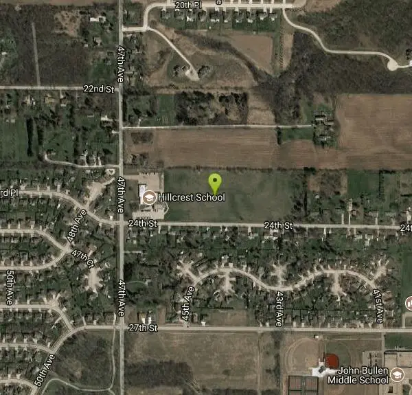 Disc Golf at Hillcrest Elementary School near Kenosha, Wisconsin. Maps, directions, and reviews. Nice clean course. Open and slightly wooded shots. Most holes are over 200'. Public (No Fee)