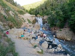 Hot Pools near the Falls courtesy of endovereric↗