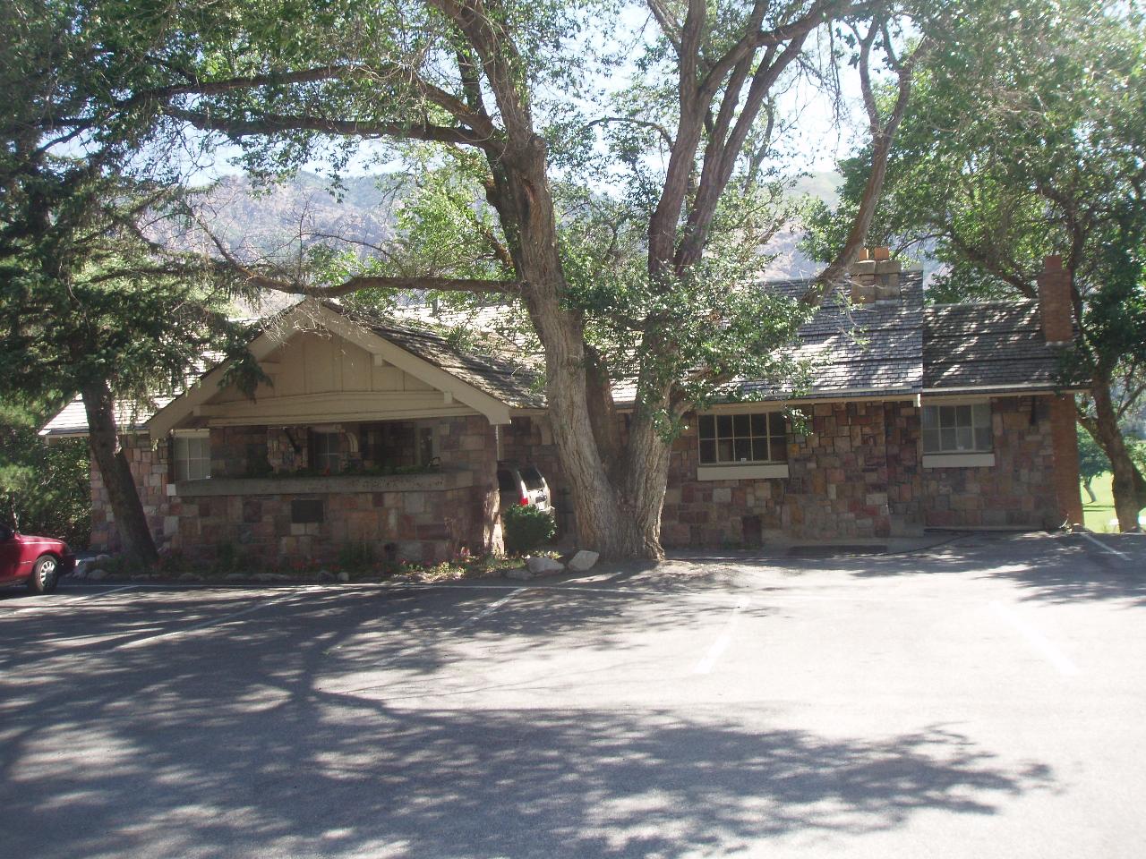 The 1930s El Monte clubhouse, one of only 13 golf clubhouses on the National Register of Historic Pl courtesy of Ntsimp&nearr; (Public Domain&nearr;)