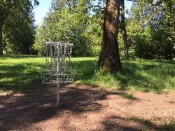 Disc golf basket added by katelocke