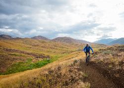 Open sage slopes along the Croy Creek trails. IMBA / Leslie Kehmeier via BLM, public domain. courtesy of BLMIdaho&nearr; (Public domain&nearr;)
