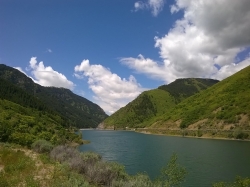 Camp, Canoe, Hike, Kayak, Mountain Bike, and Swim at Pineview Reservoir near Eden, Utah. Maps, directions, and reviews. Located on the backside of the Wasatch Front, Pineview Reservoir in the Ogden River Canyon is home to... (image: Pineview Dam courtesy of denebola2025↗)