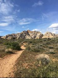 Whiterocks Amphitheater trail, Snow Canyon park by Tyler Burgener