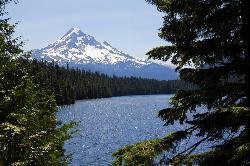 Mount Hood rising over Lost Lake, one of Oregon's most photographed views courtesy of Sandra Oja&nearr; (CC BY-SA 4.0&nearr;)
