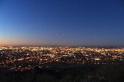 South Mountain above the Phoenix valley courtesy of NWSPhoenix&nearr; (CC BY-SA 4.0&nearr;)