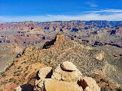 On the South Kaibab Trail courtesy of P. Hughes&nearr; (CC BY-SA 4.0&nearr;)