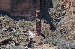 The Tonto Trail winding along the platform courtesy of Grand Canyon National Park&nearr; (CC BY 2.0&nearr;)