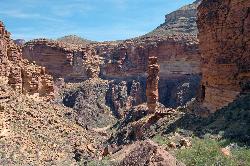The Tonto Trail east toward Hance Creek courtesy of Grand Canyon National Park&nearr; (CC BY 2.0&nearr;)