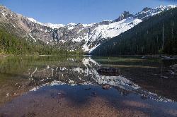 Avalanche Lake, a short hike from the campground courtesy of NPS Photo / David Restivo&nearr; (Public domain&nearr;)