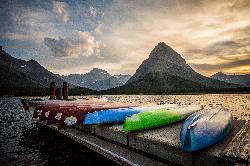 Kayaks and canoes on Swiftcurrent Lake courtesy of m01229 from USA&nearr; (CC BY-SA 2.0&nearr;)
