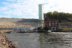 The red brick TVA powerhouse and surge tank at Blue Ridge Dam courtesy of Thomson M&nearr; (CC BY 3.0&nearr;)