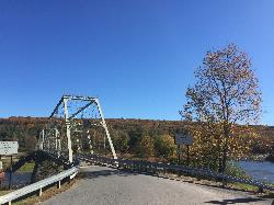 The Skinners Falls-Milanville bridge in October 2015, before its closure courtesy of Kether83&nearr; (CC BY-SA 4.0&nearr;)