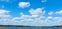 Open water on Lake Milton courtesy of Ll1324&nearr; (CC0&nearr;)