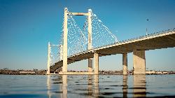 The Cable Bridge over the Columbia at the Tri-Cities courtesy of Corbin Harder&nearr; (CC BY-SA 4.0&nearr;)