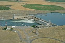 Ice Harbor Dam, about eight miles up the Snake from the park courtesy of Bonneville Power&nearr; (CC BY 2.0&nearr;)