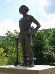 The Civilian Conservation Corps worker statue in the park courtesy of Eden, Janine and Jim&nearr; (CC BY 2.0&nearr;)