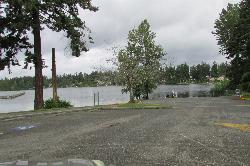 The Steel Lake boat launch beside the park courtesy of Chris Light&nearr; (CC BY-SA 4.0&nearr;)