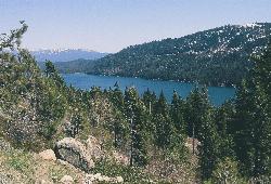 Open water on Donner Lake at Truckee, California courtesy of Tony Webster from Portland, Oregon&nearr; (CC BY-SA 2.0&nearr;)