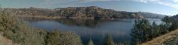 Water level panorama across Don Pedro Reservoir courtesy of No machine-readable author provided. Luzian~commonswiki assumed (based on copyright claims).&nearr; (CC BY 2.5&nearr;)