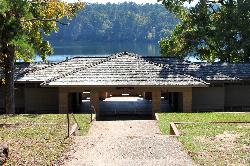 The CCC bath house above the beach, built in a Prairie Style unusual for park architecture of the pe courtesy of Larry D. Moore&nearr; (CC BY 4.0&nearr;)