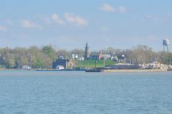 Fairport Harbor seen from the lake, with the 1871 stone light on the bluff above the park courtesy of Erik Drost&nearr; (CC BY 2.0&nearr;)