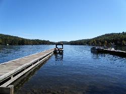 Lake Burton from Moccasin Creek State Park across the water courtesy of pseabolt&nearr; (CC BY 3.0&nearr;)