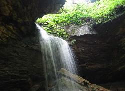Waterfall in Raccoon Creek State Park. courtesy of Jason Pratt (FishSpeaker) from Pittsburgh, PA&nearr; (CC BY 2.0&nearr;)