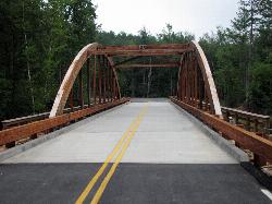 Boardwalk bridge on the Paddy's Creek Trail near the beach. courtesy of bobistraveling&nearr; (CC BY 2.0&nearr;)