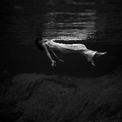 A 1947 underwater photograph made at the spring courtesy of Toni Frissell&nearr; (Public domain&nearr;)