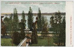 The bandstand and bathing pavilion on the Madison Park waterfront around 1905, before the lake was l added by freearenas (Public domain&nearr;)