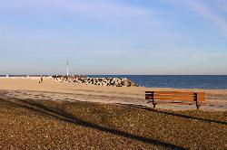 McKinley Beach in January, when the lakefront is open for walking but not swimming. courtesy of Michael Barera&nearr; (CC BY-SA 4.0&nearr;)
