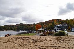 Long Lake Town Beach looking east past the gazebo toward the seaplane docks in fall. courtesy of Idawriter&nearr; (CC BY-SA 3.0&nearr;)