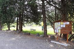 Shaded picnic lawn and information kiosk at Skookumchuck Recreation Site. courtesy of BLMIdaho&nearr; (Public domain&nearr;)