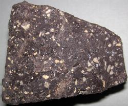 Close-up of the porphyritic rhyolite that forms the falls at Rocky Falls. courtesy of James St. John&nearr; (CC BY 2.0&nearr;)