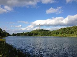 Summer afternoon on Lake Marcia looking toward High Point. courtesy of Famartin&nearr; (CC BY-SA 4.0&nearr;)